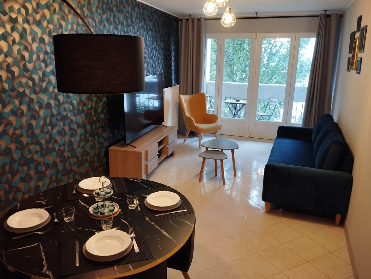 Bel appartement Orléans centre + parking privé