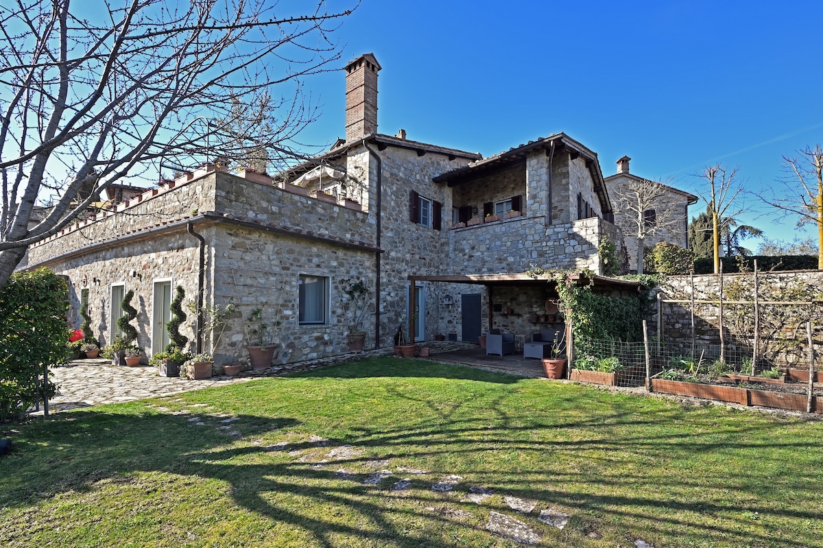 Villa Cavalcanti-Panoramic views of Chianti