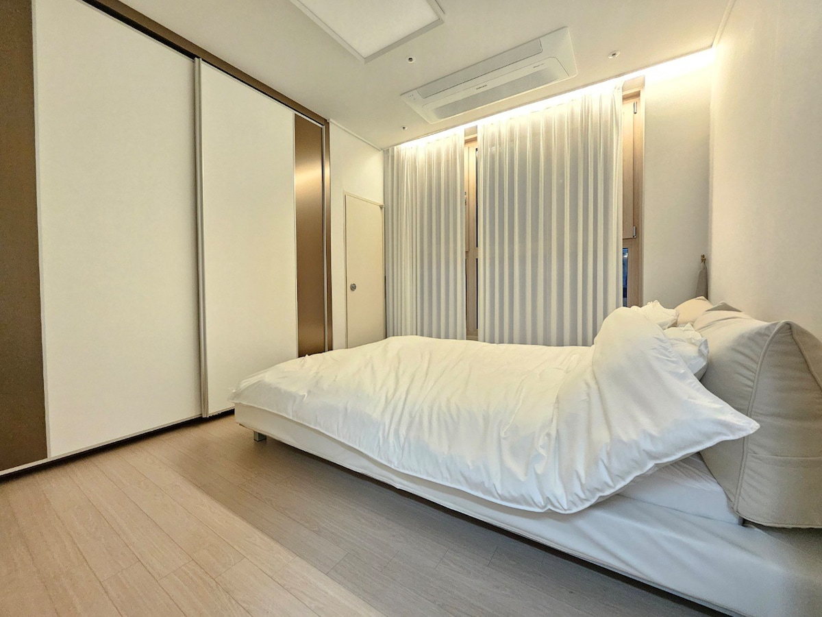seolleung, Lovely apt (2 room, Q+S)