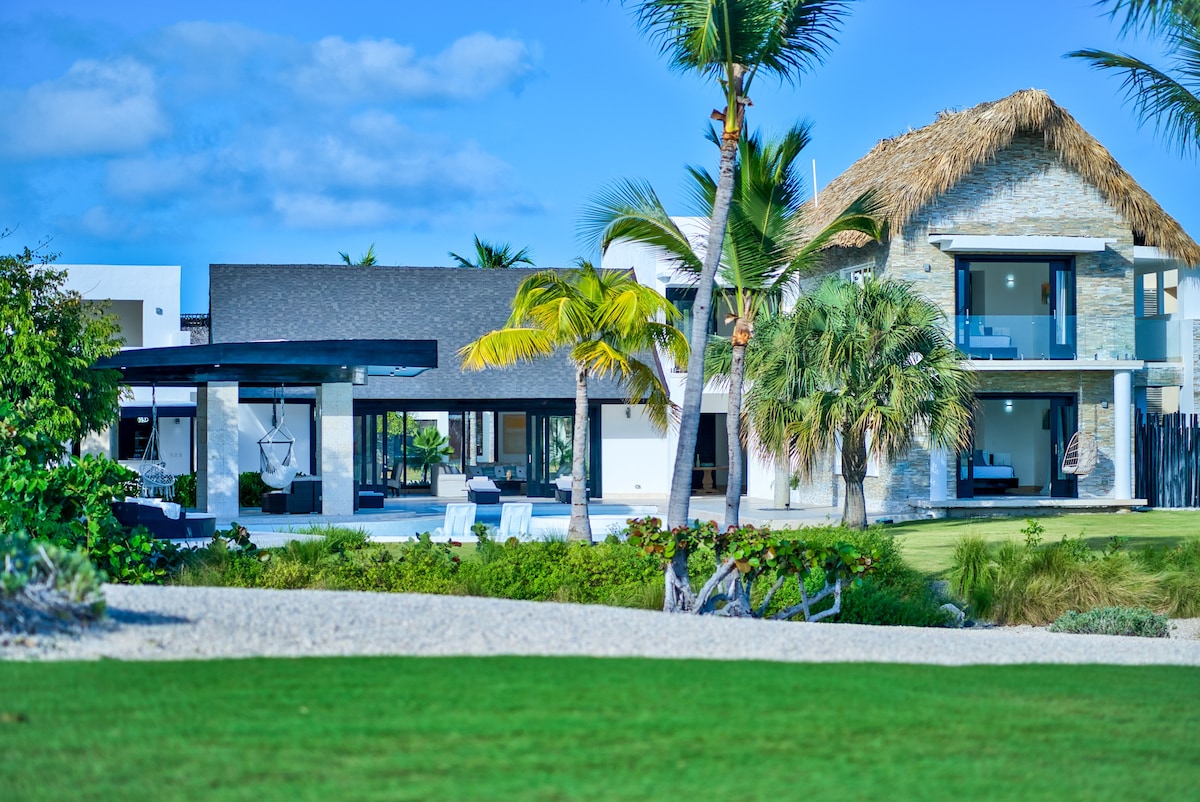 Cayuco 6-Luxury Villa on Hole #5 of Punta Espada