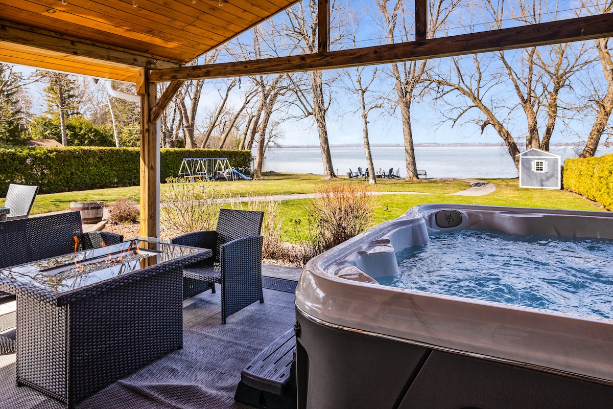 Sunset Shores Lakehouse w/Hot Tub