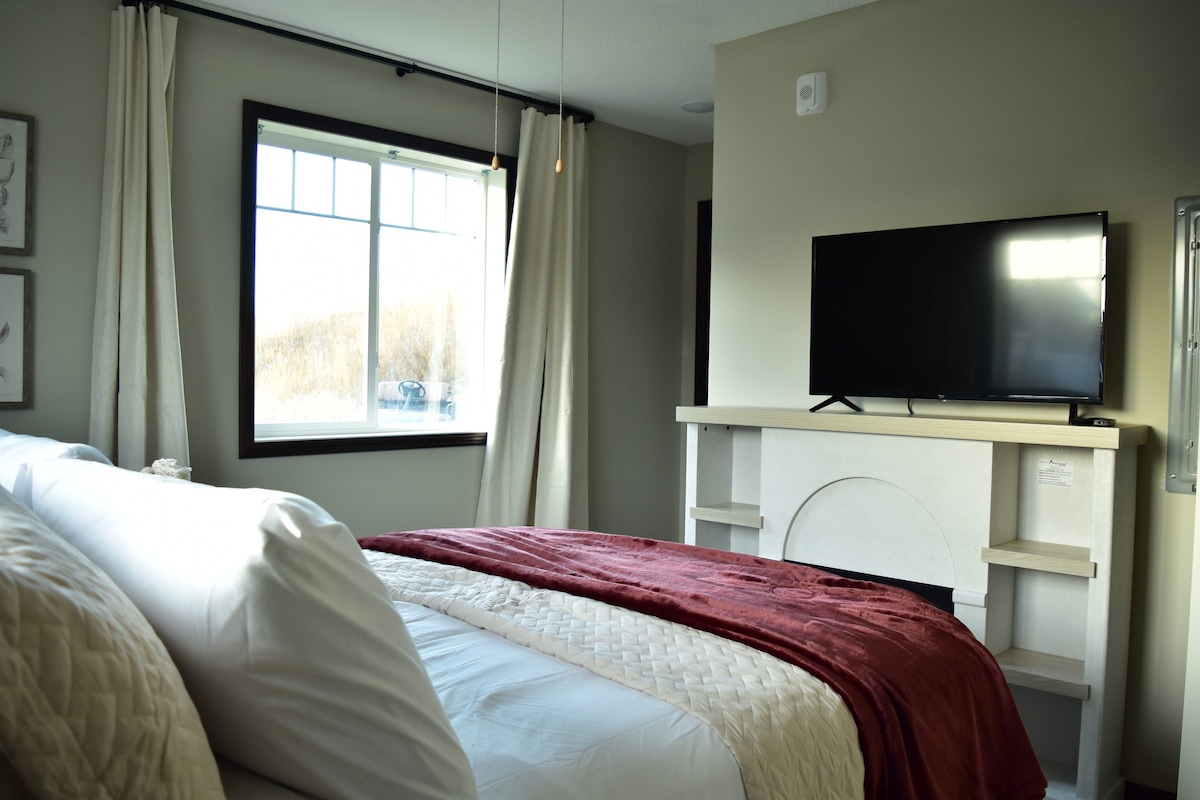 102 - New, Modern & Comfortable 1 Bedroom Apt