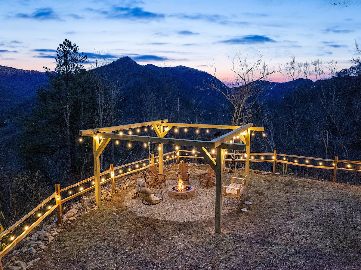 Mountain Views| FirePlace| GameRoom| Pet Friendly