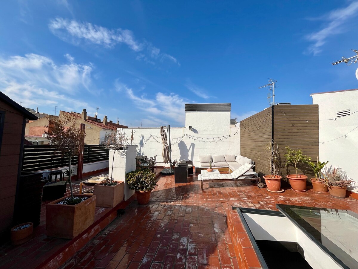 Charming triplex with terrace in Gracia 2B-2B