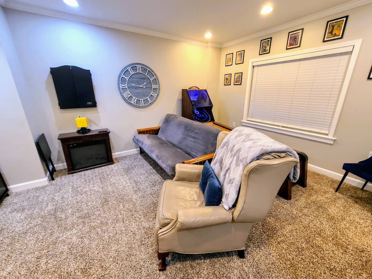 Guest Suite with Game Room & Gym