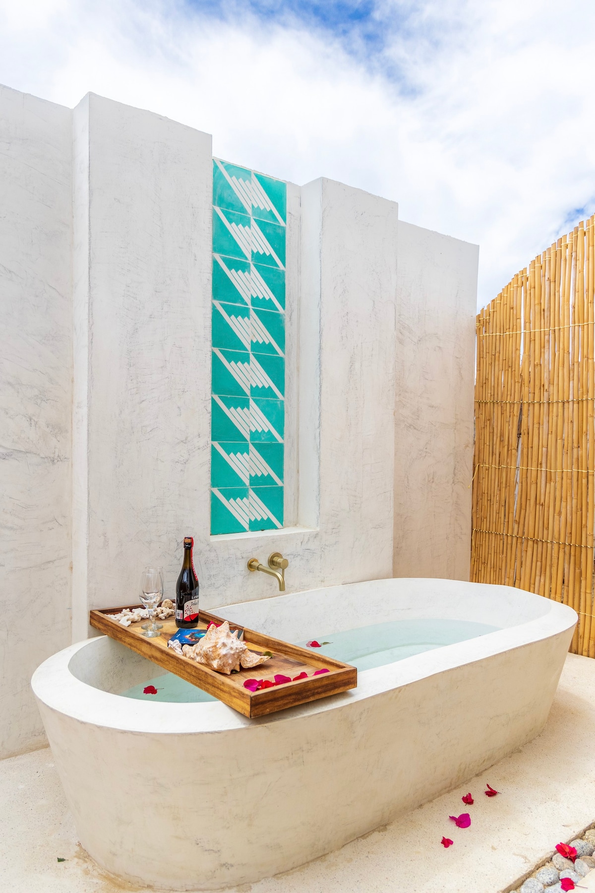 Lux Surf Oasis | pool | *outdoor bathtub*