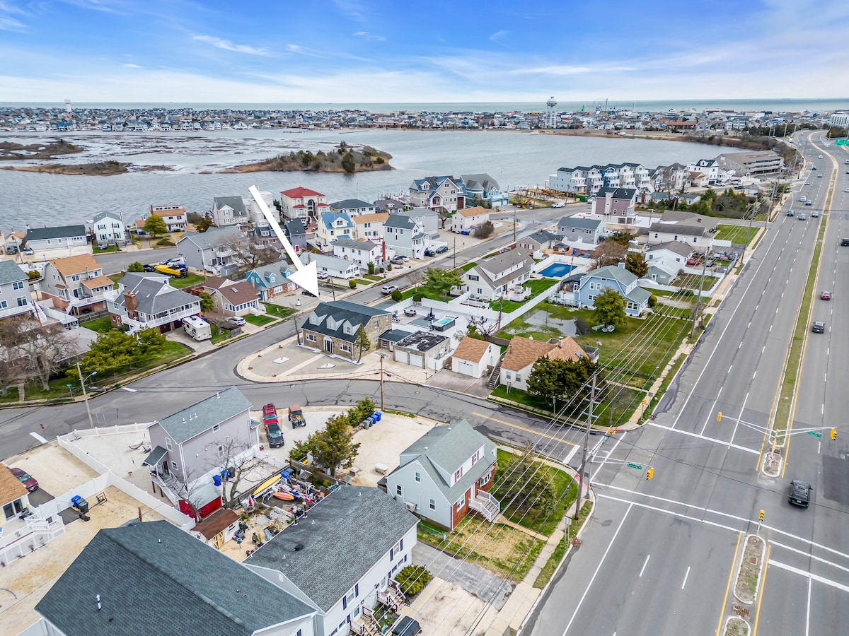 Entire home w/ outdoor Pool Spa in Seaside Heights