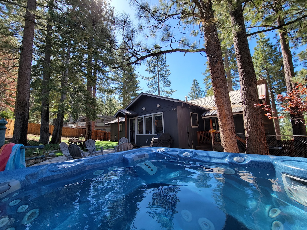 Tahoe Retreat w/AC | Hot Tub | walk to beach