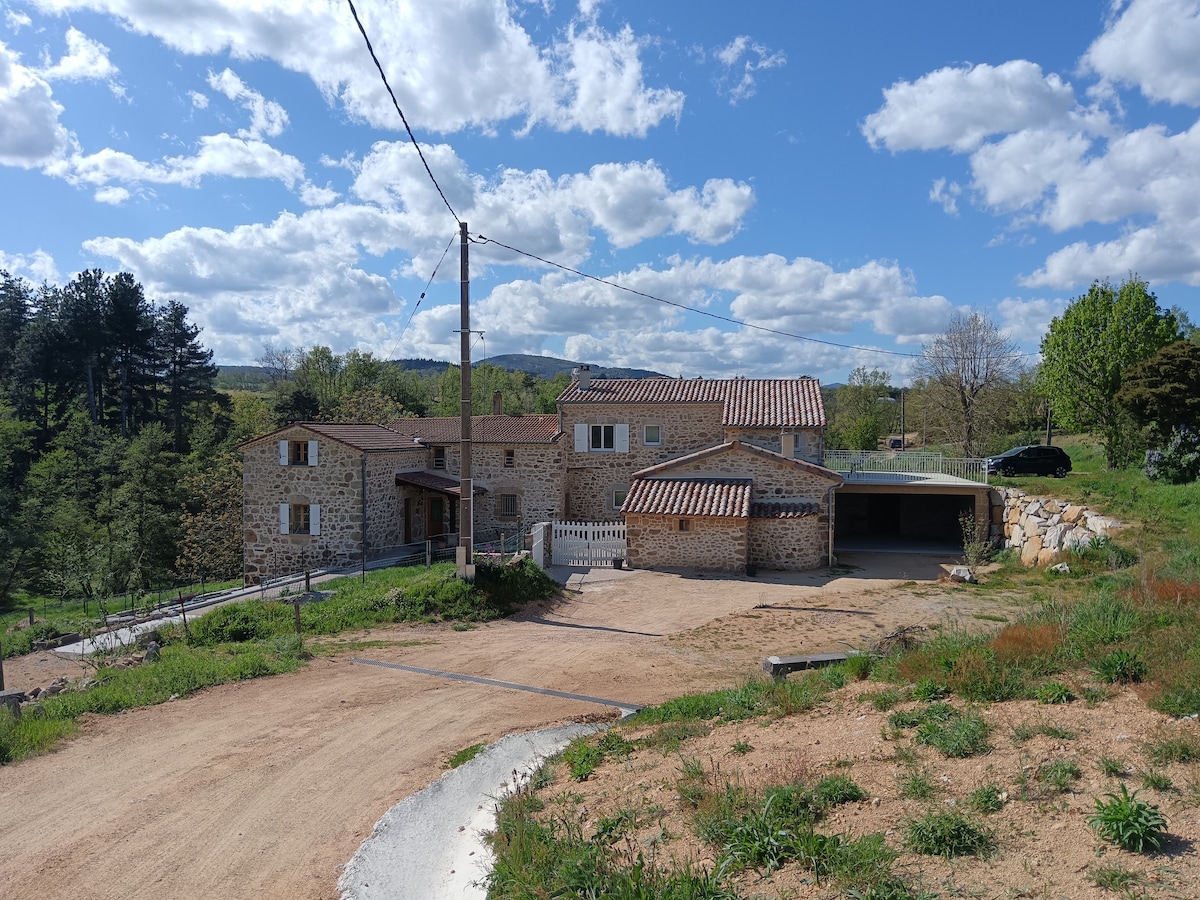 Home pour 4, lié ferme proche