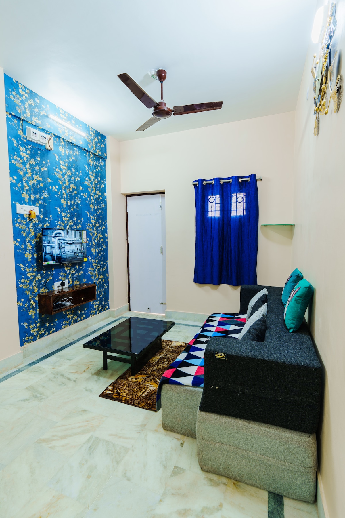 1Bhk Flat Nr Swargadwar w/Sea view+AC+Wifi+Parking