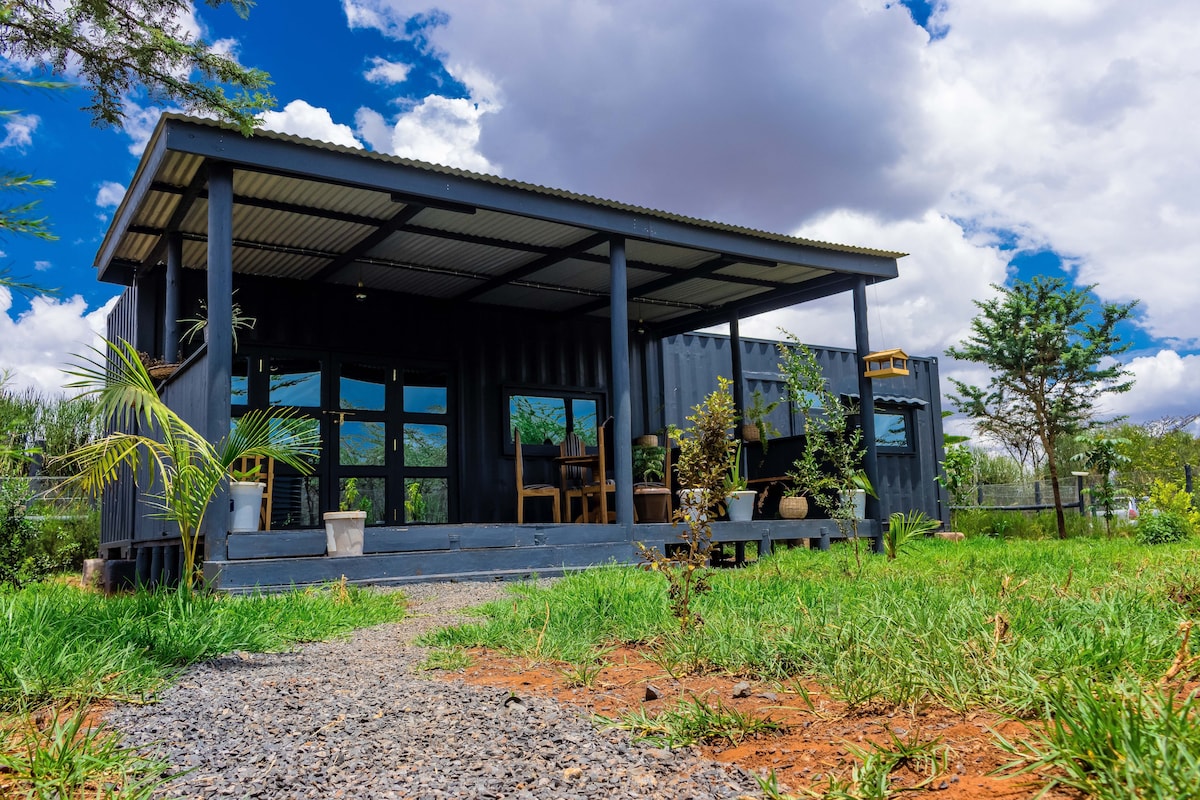 Container farm style home