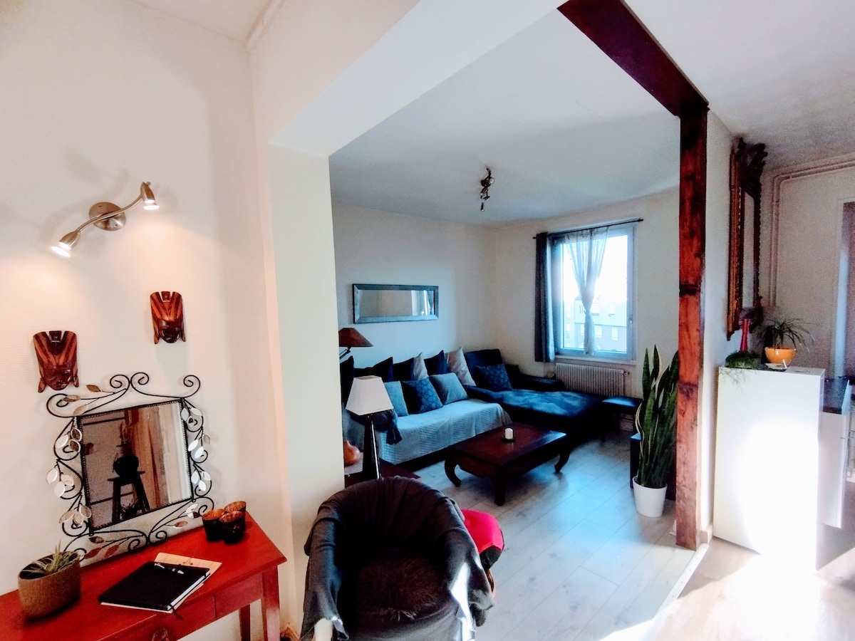 Appartement 85 m² 
Confort très bien situé et cosy