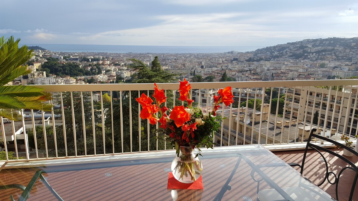 Chambre - Vue panoramique de Nice