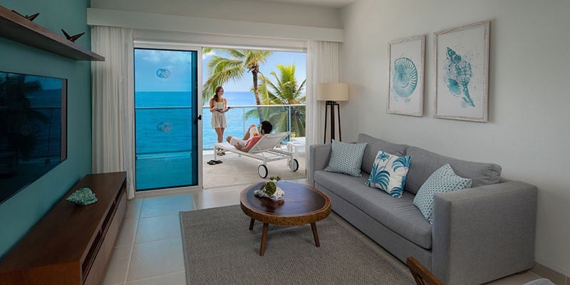 Ocean-View 1BR Suite - Luxury Resort on Beach