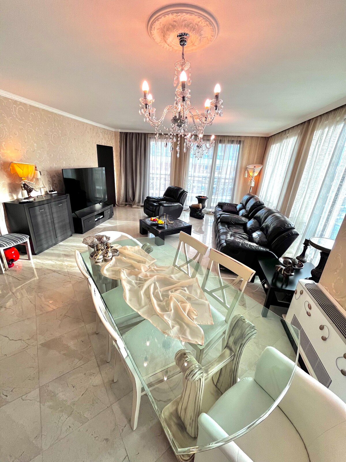 Luxury 4-room apartment in Anastasia Res., Sofia