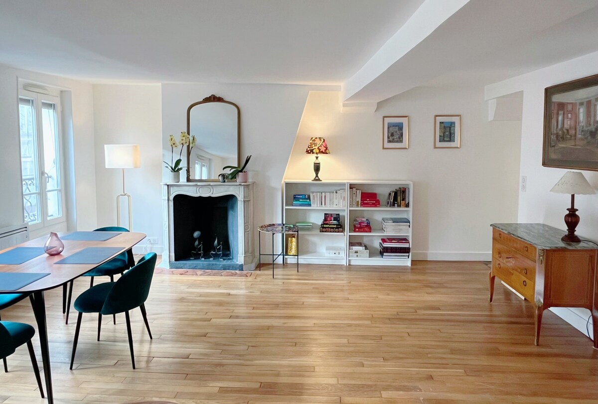 Elegant flat in Saint Germain des Prés