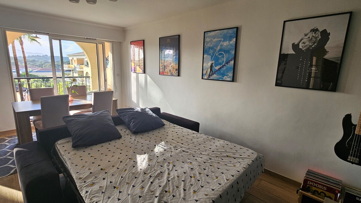 Appartement cosy proche Cannes