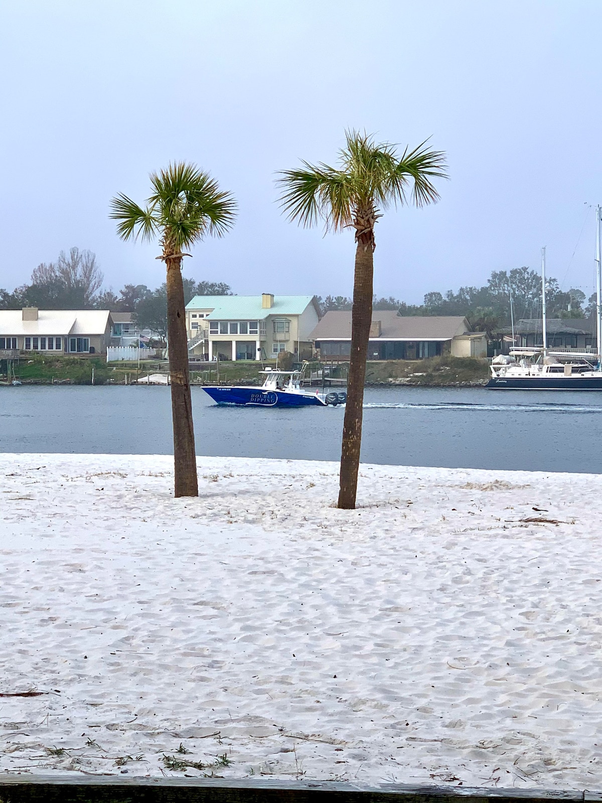 "Beachfront Paradise" with 30' boat slip