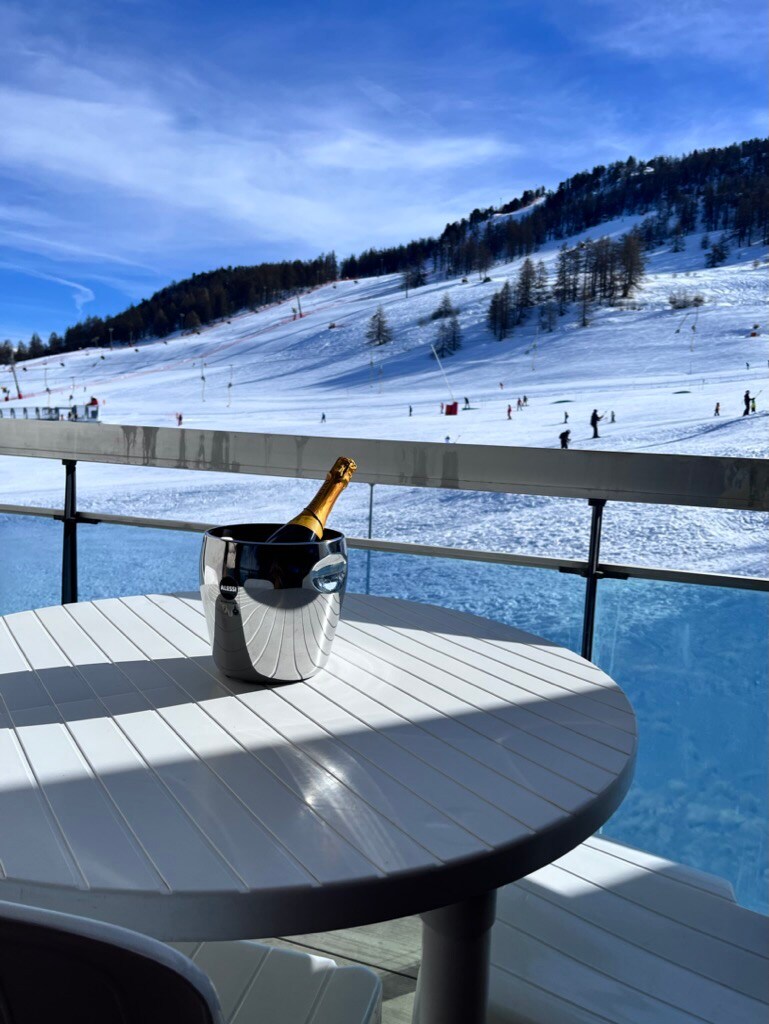 Vip apartment on the ski slopes