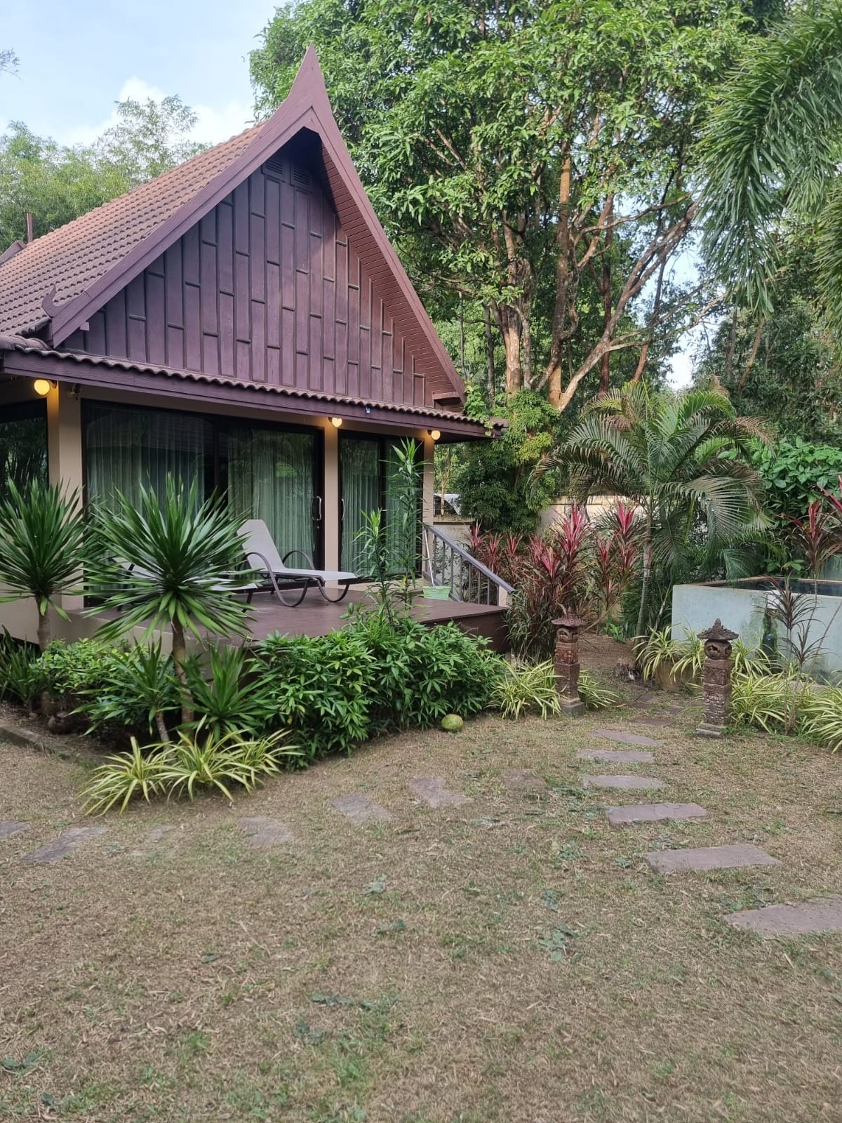 Cozy house with private garden and plunge pool