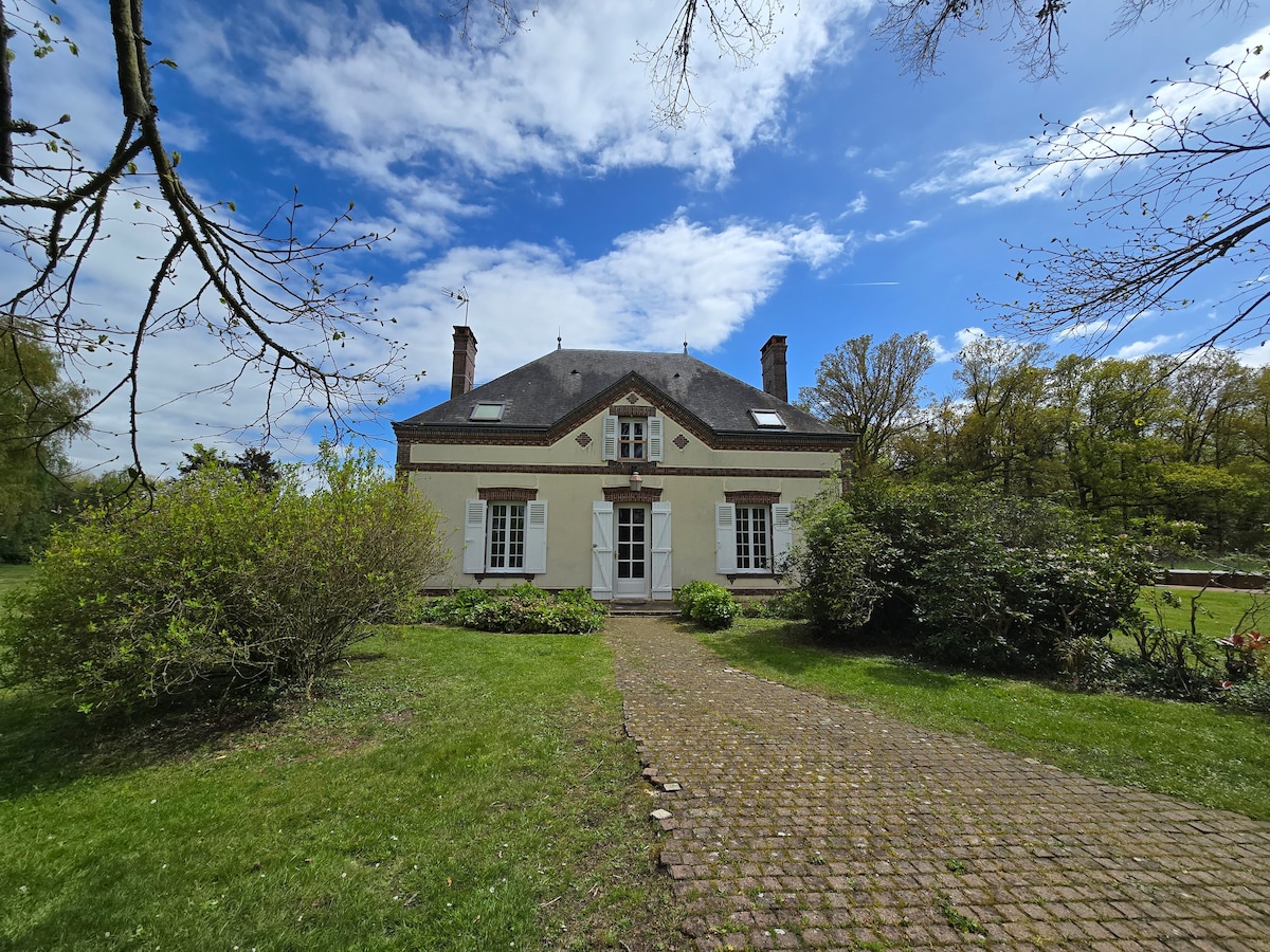 Maison à l'orée du bois