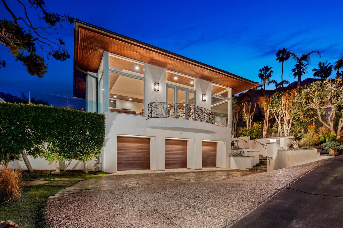 Oceanfront Luxury Home Steps to La Jolla Village