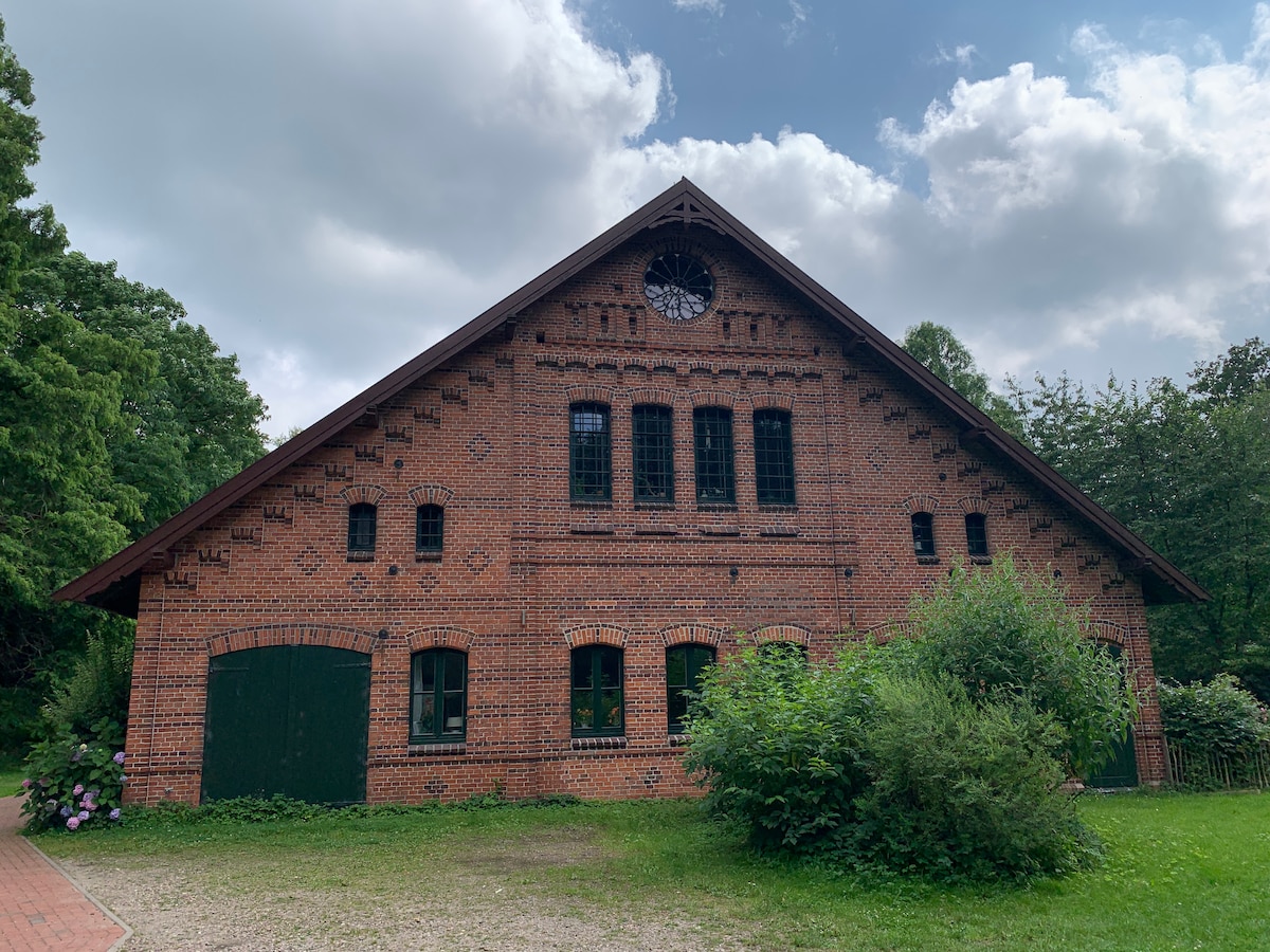 Ancient Forsthaus Hasbruch