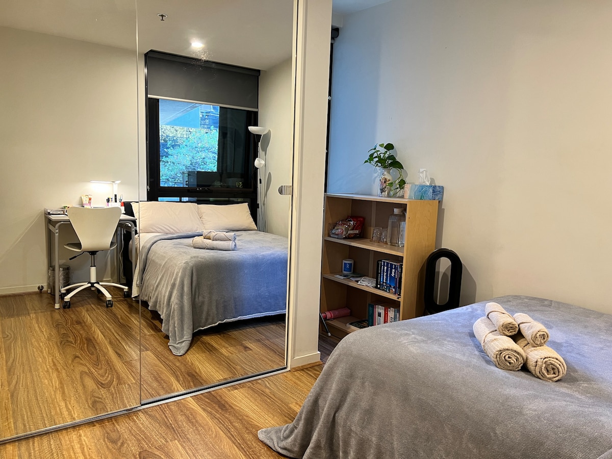 Private Room in Melbourne/Docklands