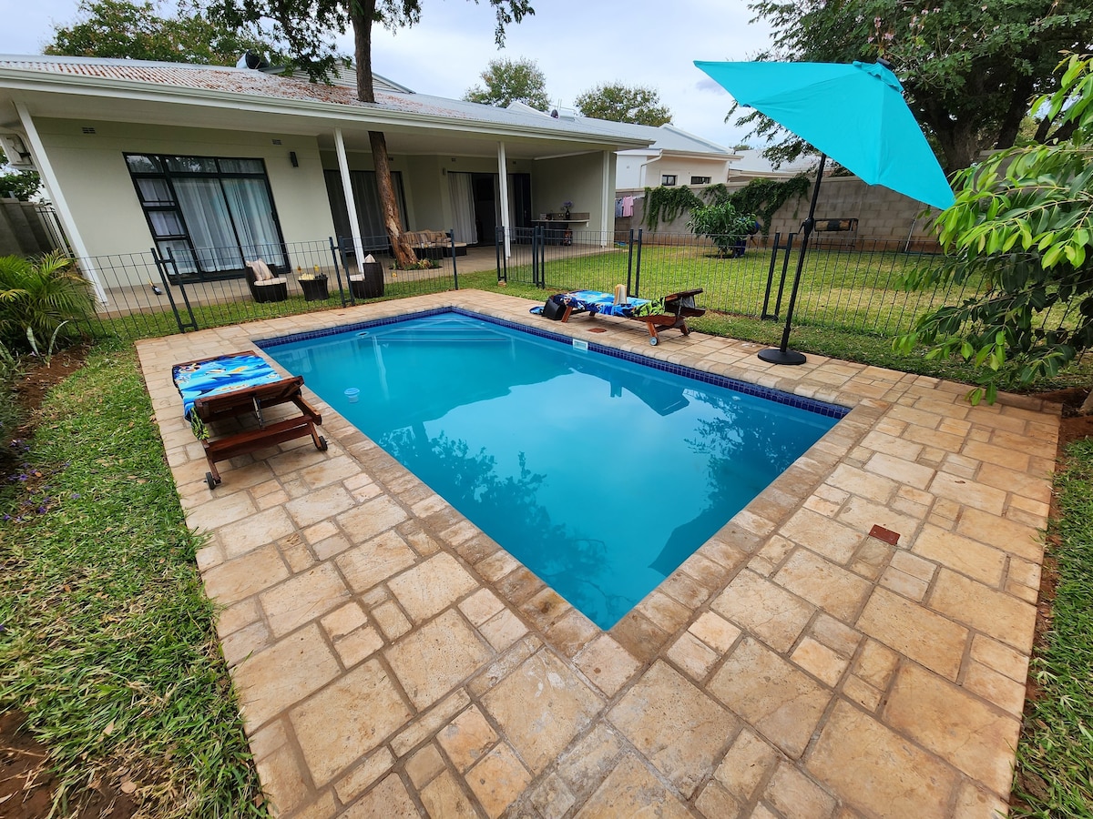 Vic Falls Happy Holiday Home