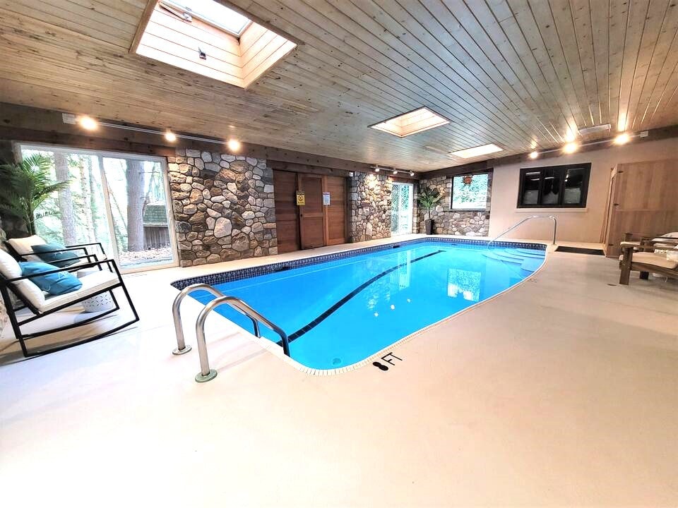 波科诺山私人加热室内泳池滑雪热水浴缸