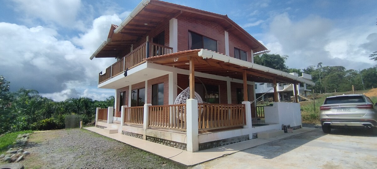 Casa de Campo en Pedro Vicente Maldonado