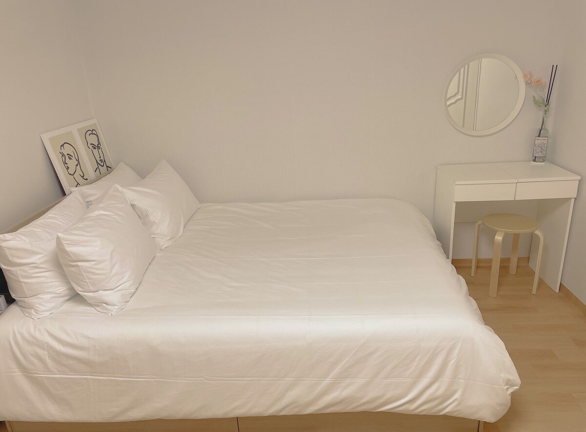 엔조이연남,홍대,Modern,Hotel quality Bed, Clean care