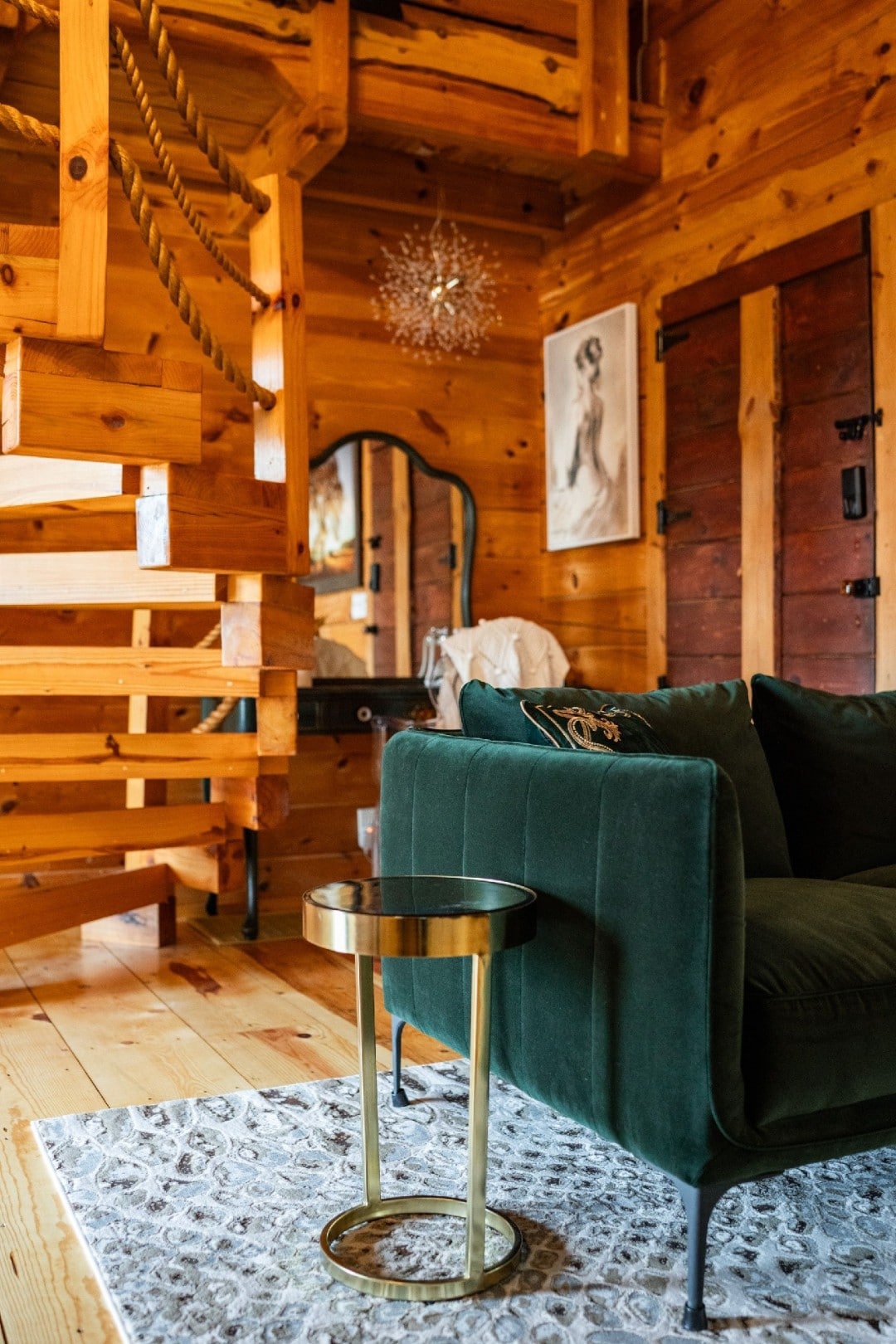 Secret Box Cabin | Adult Themed Romantic Getaway