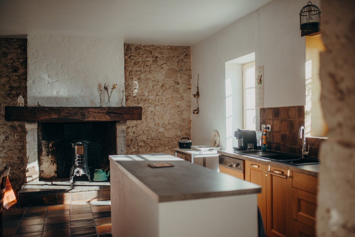 Superbe maison en pierre avec piscine