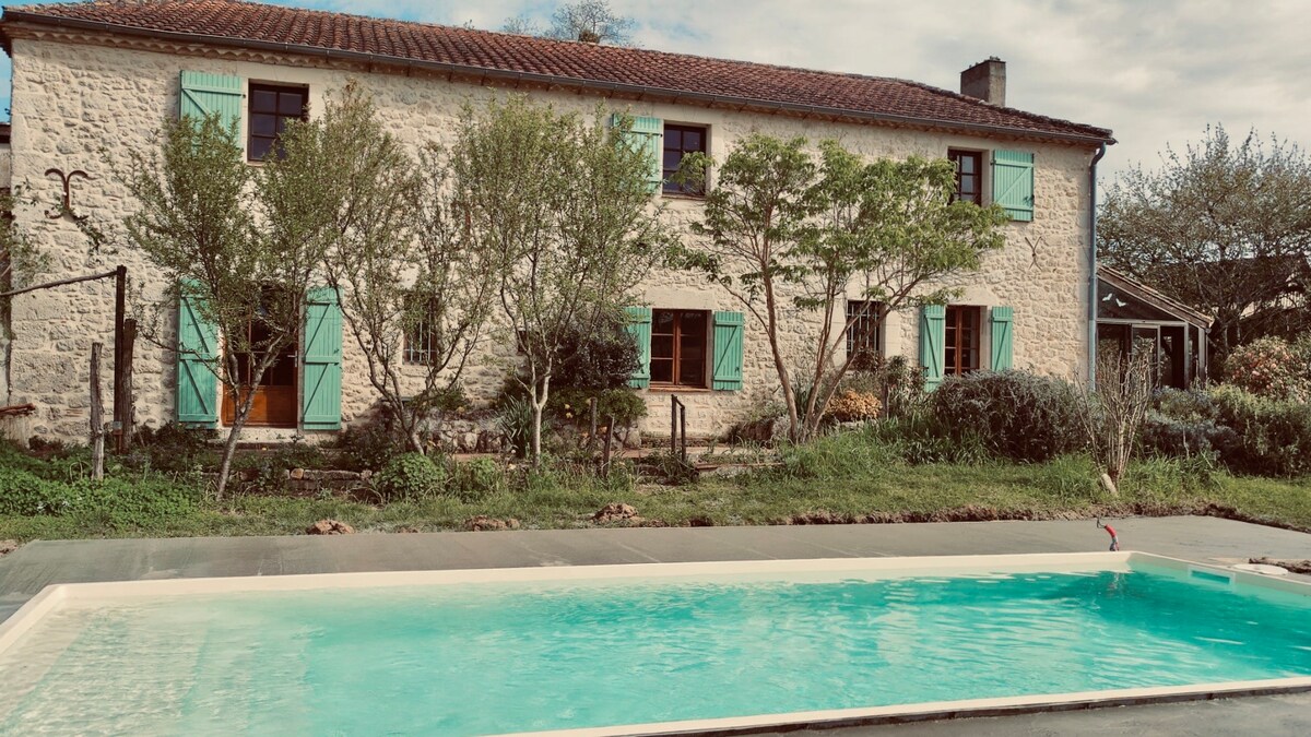 Superbe maison en pierre avec piscine