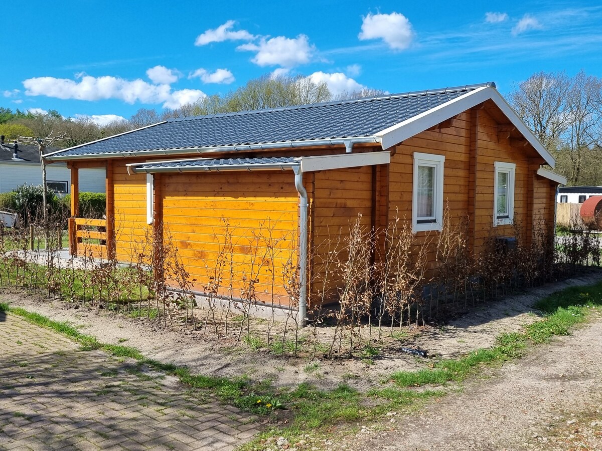 NIEUW - Luxe blokhut in een bosrijke omgeving.