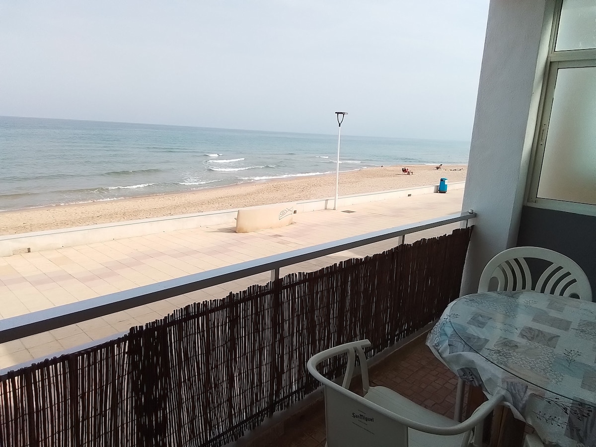 Apartamento único a pie de playa