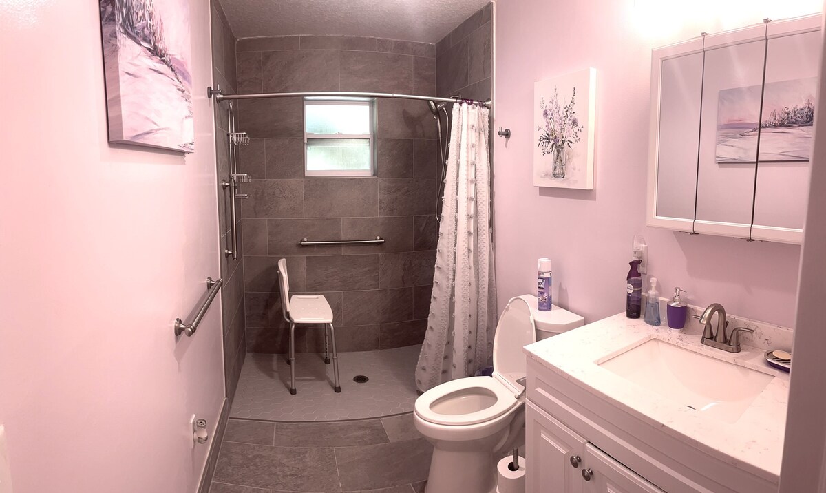 Private Room w/Private Bath