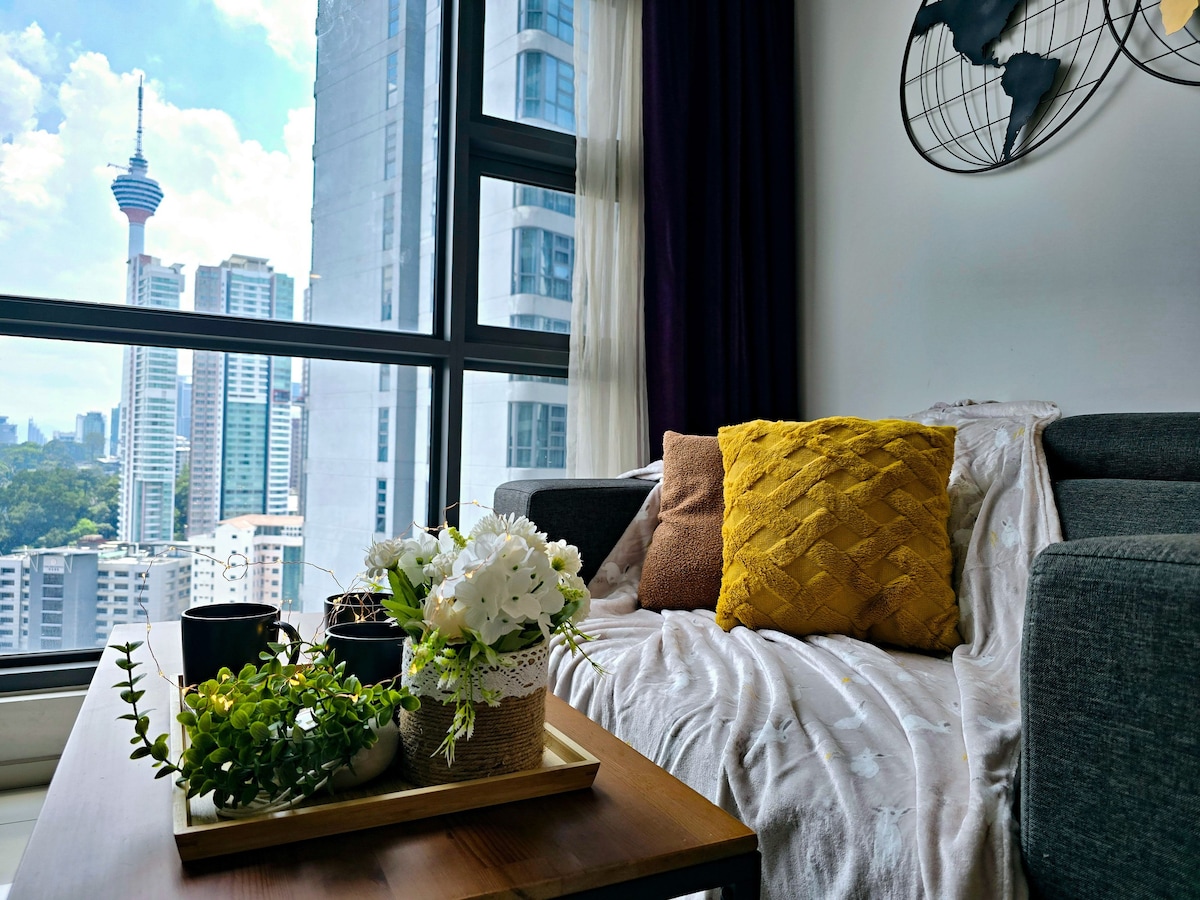 舒适的1卧室套房，吉隆坡塔景观，靠近柏威年广场（ Pavilion ）和城中