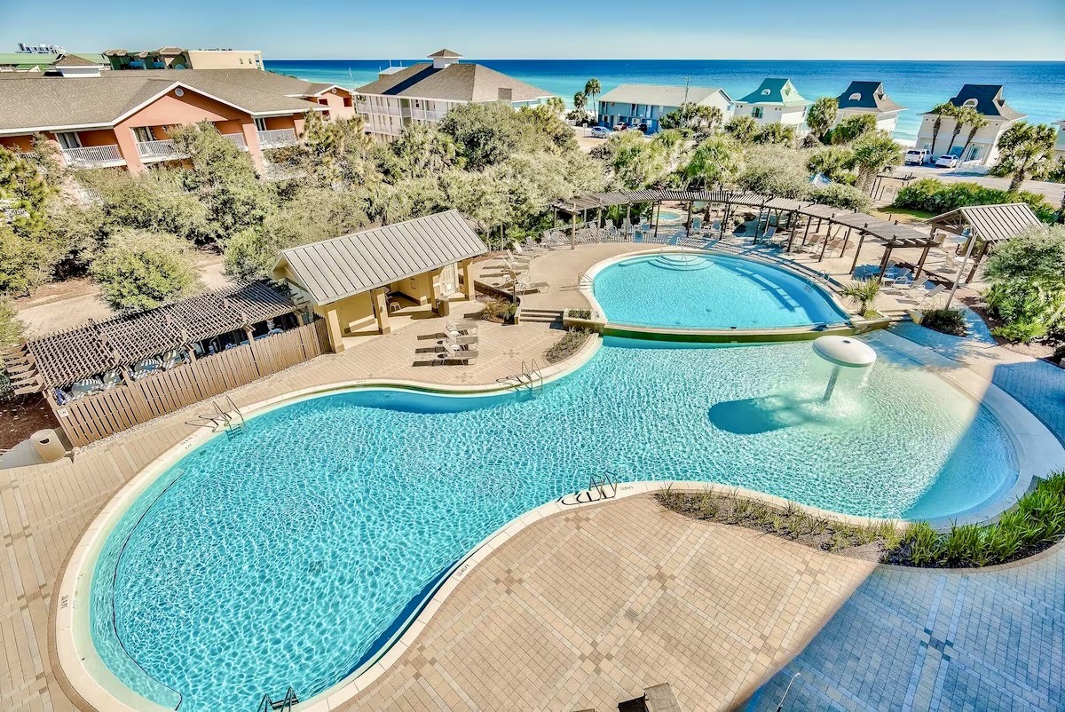 Huge Pool - HotTub - Gulf Views - Beach Service!