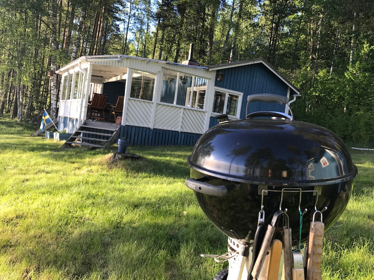 Sommarstuga vid sjö i Bergslagen