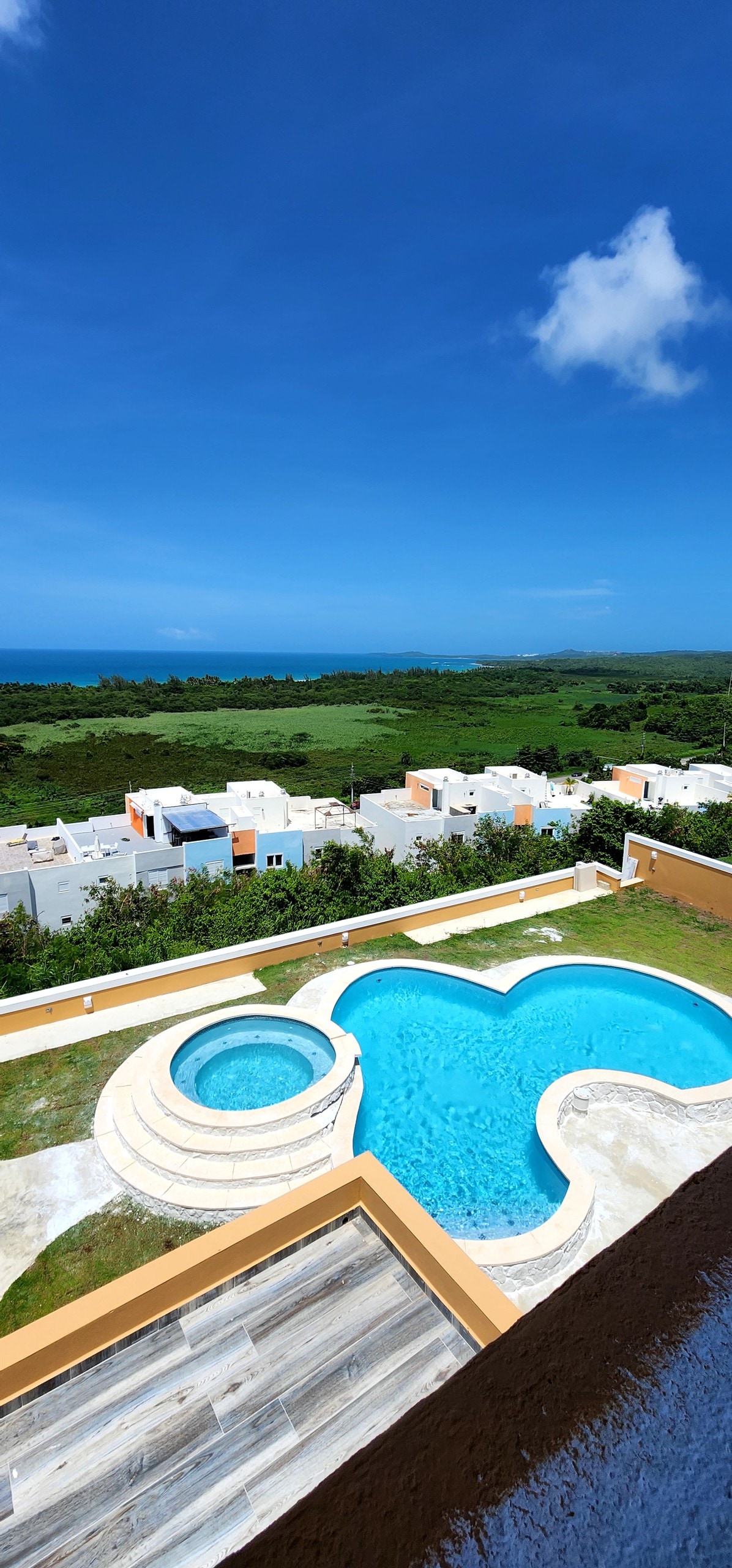 Luxury House, Private pool and beach view