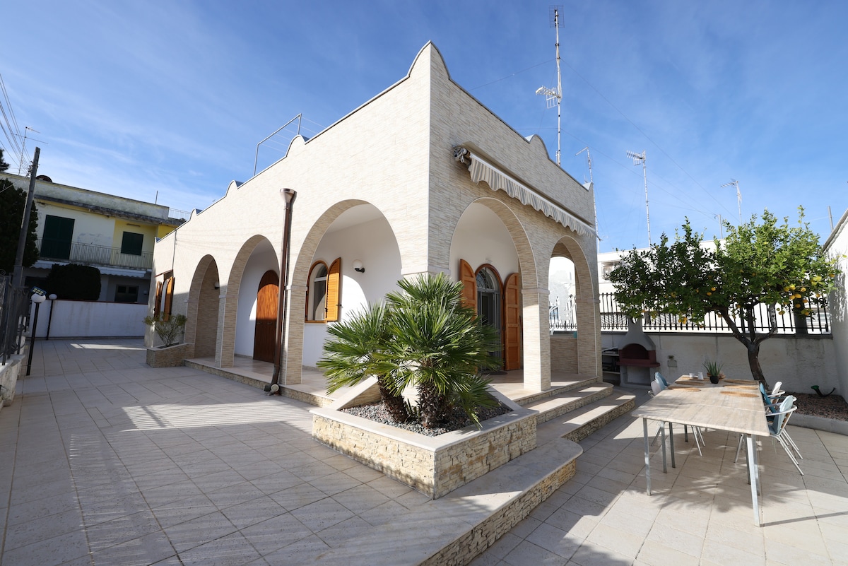 Villa dans les Pouilles en bord de mer