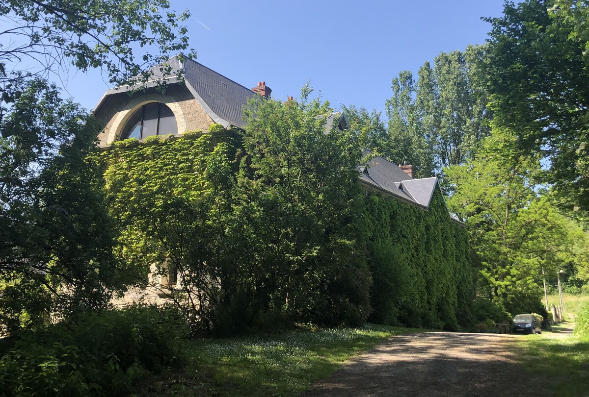 J.O 24/Séjour au vert dans ancien Moulin rénové