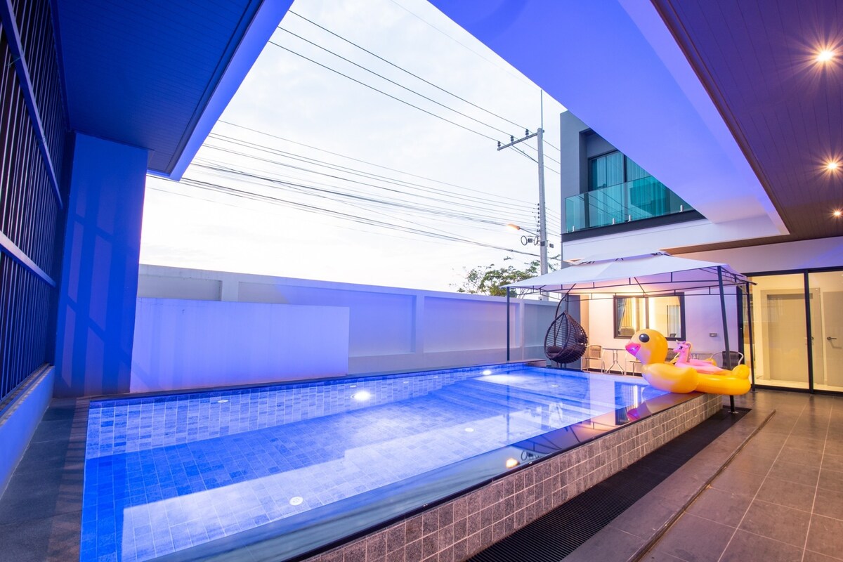 Om Luxury Villa : บ้าน 3 ชั้น 5 ห้องนอน 6 ห้องน้ำ