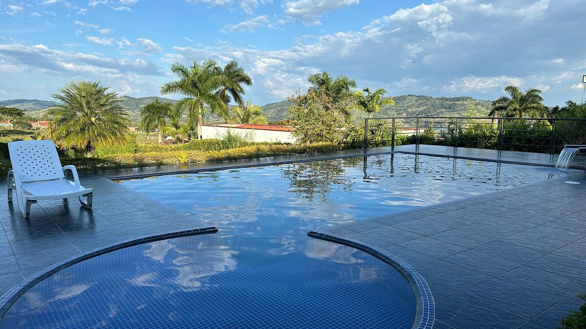 Hermosa finca campestre vista al lago