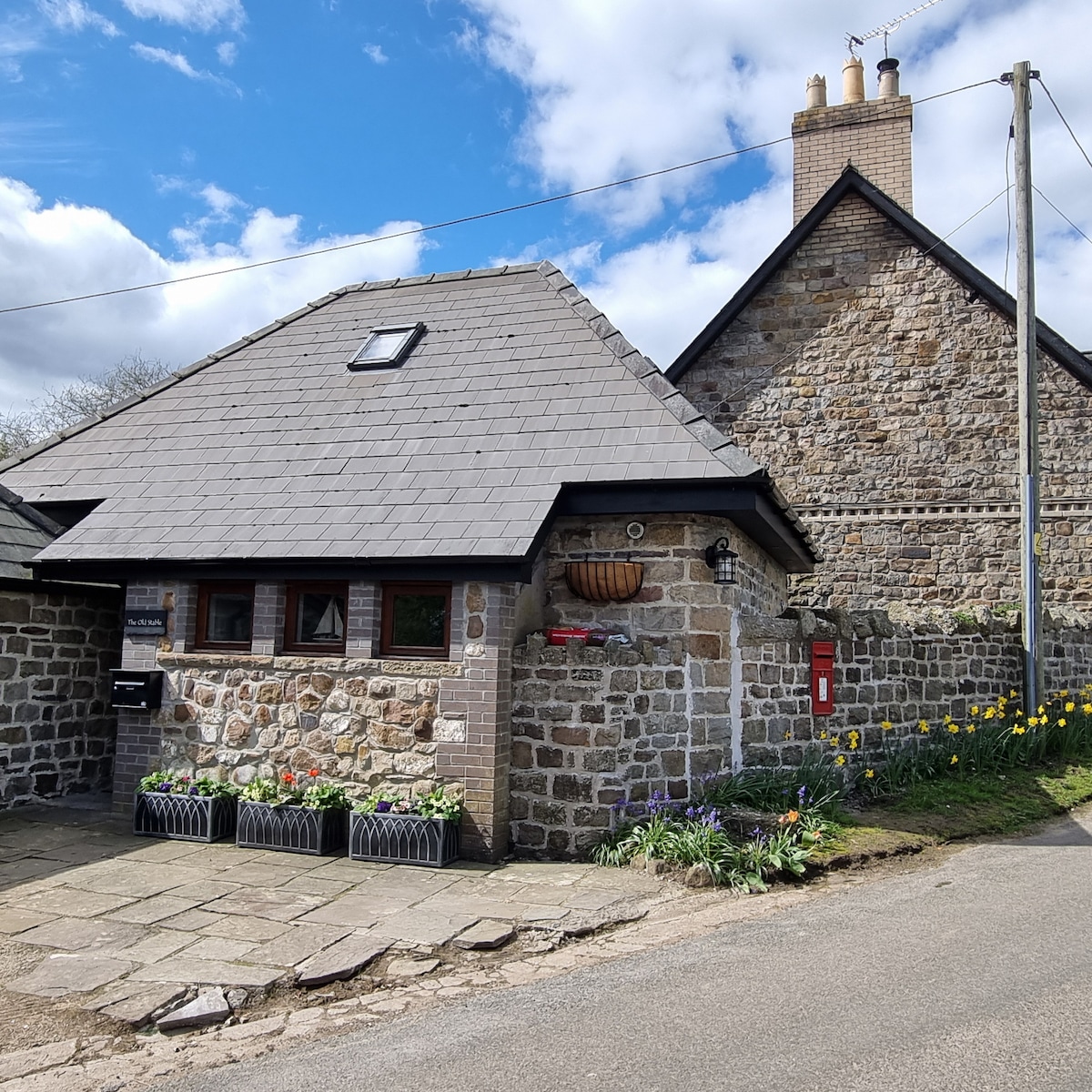 Cosy rural retreat near Abergavenny