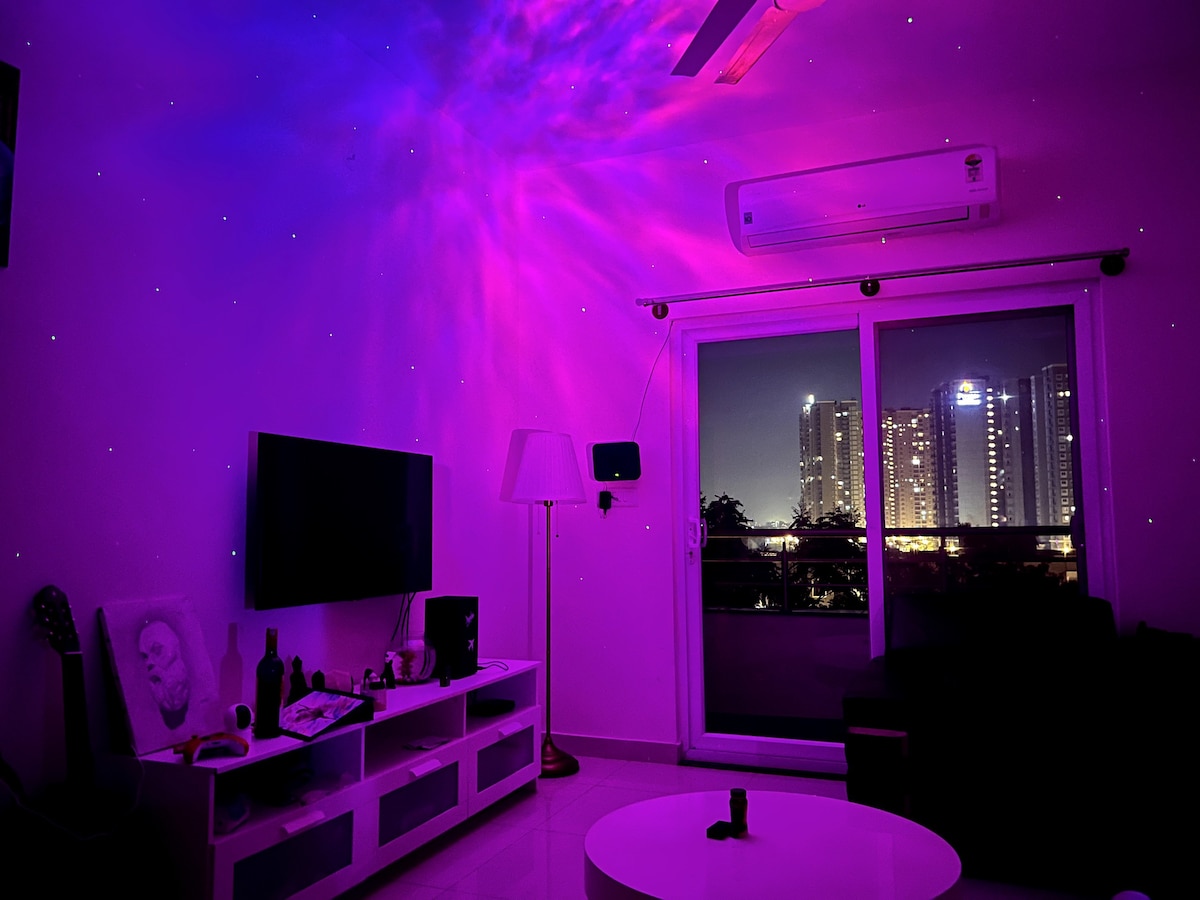private room in a deluxe apartment in Bangalore