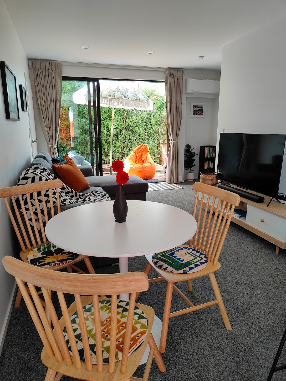 Tranquil Bamboo Oasis - New 2 Bed Close To CBD