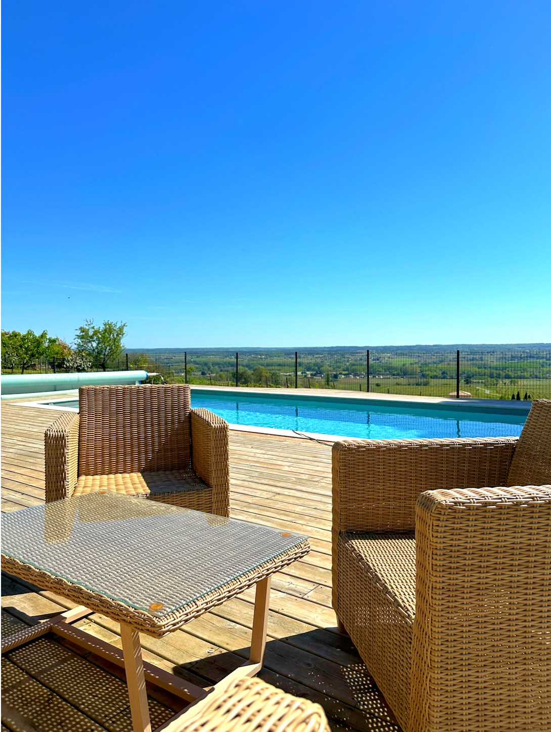 Élégance et Charme au Cœur des Vignes - Piscine